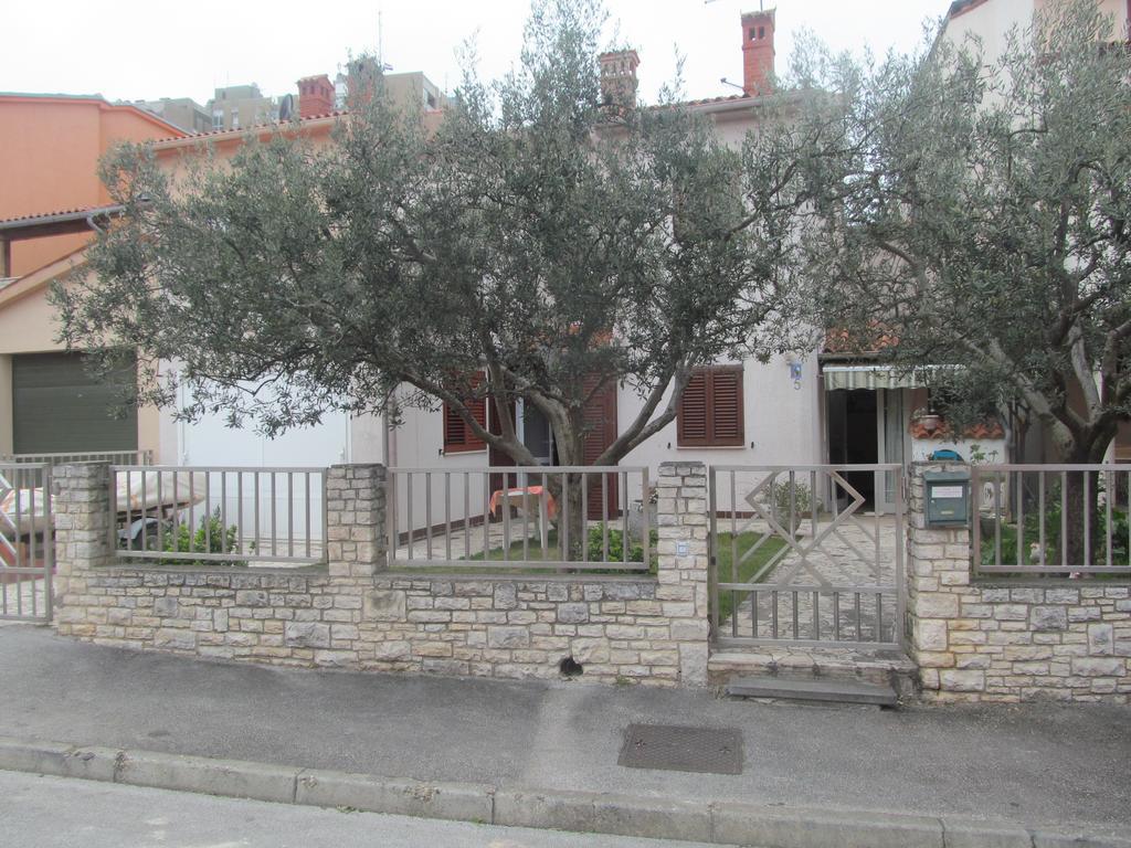 Apartments Obelix Pula Pokoj fotografie
